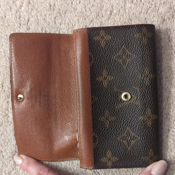 Louis Vuitton Monogram Vintage Wallet - Picture 4 of 8